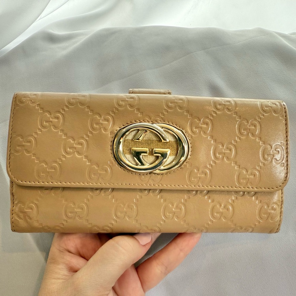 100% Authentic Gucci Britt Beige GG Embossed Leather Long Wallet